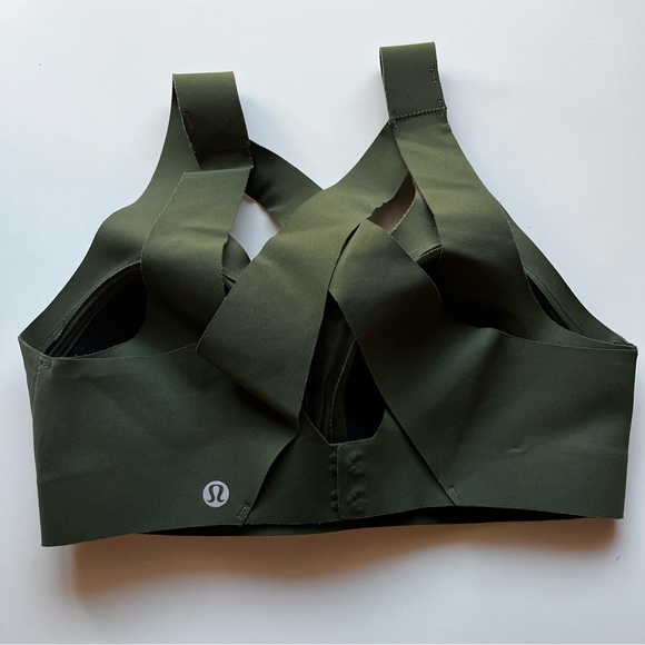 LIKE NEW Lululemon Enlite Bra - Pesto - Picture 9 of 9